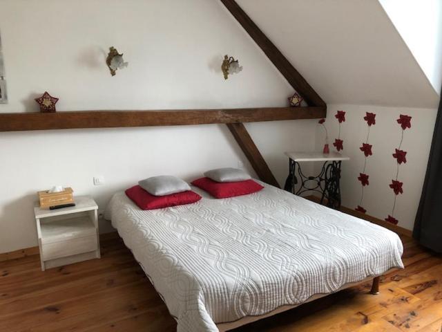 Les Trois Cornets Hotel Saint-Ouen-des-Champs ภายนอก รูปภาพ