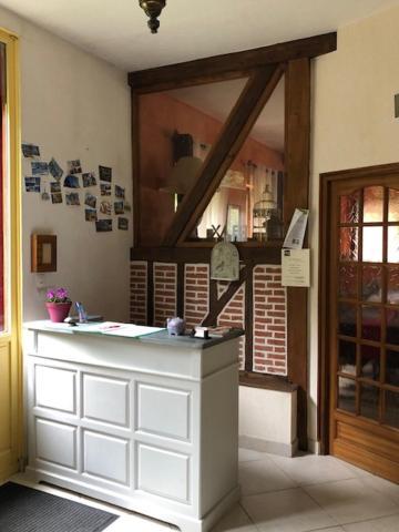 Les Trois Cornets Hotel Saint-Ouen-des-Champs ภายนอก รูปภาพ