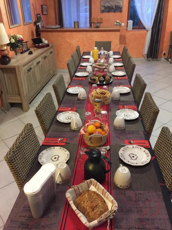 Les Trois Cornets Hotel Saint-Ouen-des-Champs ภายนอก รูปภาพ
