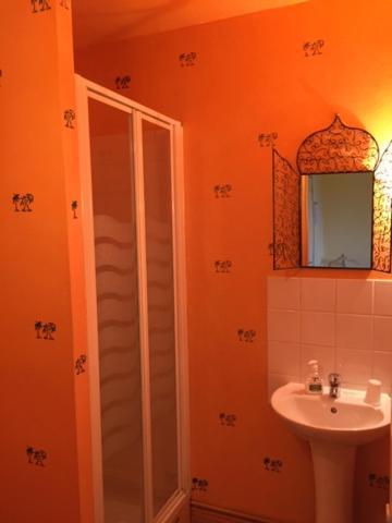 Les Trois Cornets Hotel Saint-Ouen-des-Champs ภายนอก รูปภาพ